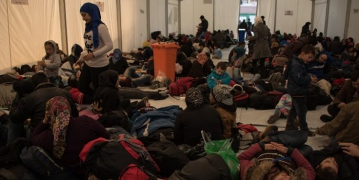 WSJ: «Χάθηκαν» 13.000 πρόσφυγες από χώρους φιλοξενίας στην Ελλάδα