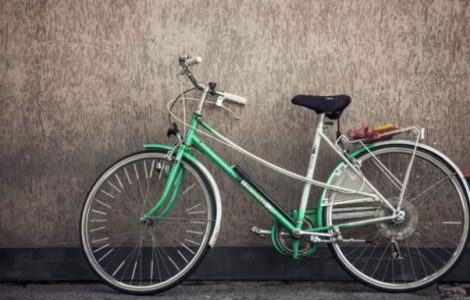 Ανακαλύψτε τις γειτονιές της Αθήνας με το ποδήλατο