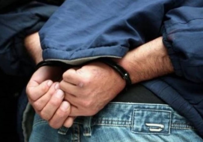 Τρίκαλα: Μεθυσμένος οδηγός έσπασε το χέρι αστυνομικού!