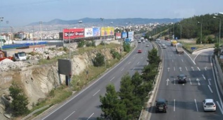 Η κυκλοφορία διεξάγεται μέσω του κόμβου του Πανοράματος Καραμπόλες αυτοκινήτων στην περιφερειακή οδό Θεσσαλονίκης