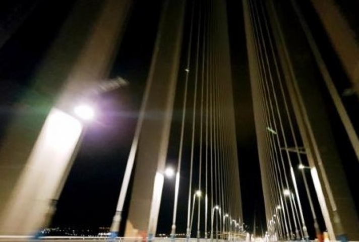 Στο σκοτάδι η Γέφυρα Ρίου –Αντιρρίου – ΔΕΙΤΕ ΒΙΝΤΕΟ