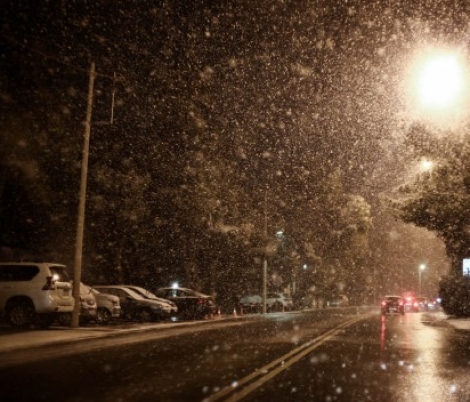 Χιόνια και στην Πάρνηθα - Κατακόρυφη πτώση θερμοκρασίας Η νέα πρόγνωση της ΕΜΥ για την Τρίτη 13 Δεκεμβρίου