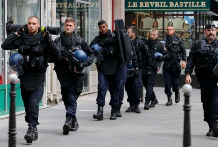 «Συναγερμός» στο Παρίσι για τον αγώνα Γαλλίας-Τουρκίας – Ακύρωσε την παρουσία του ο γάλλος ΥΠΕΞ