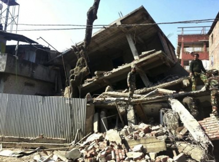 Νεκροί και τραυματίες από σεισμό 6,8 βαθμών