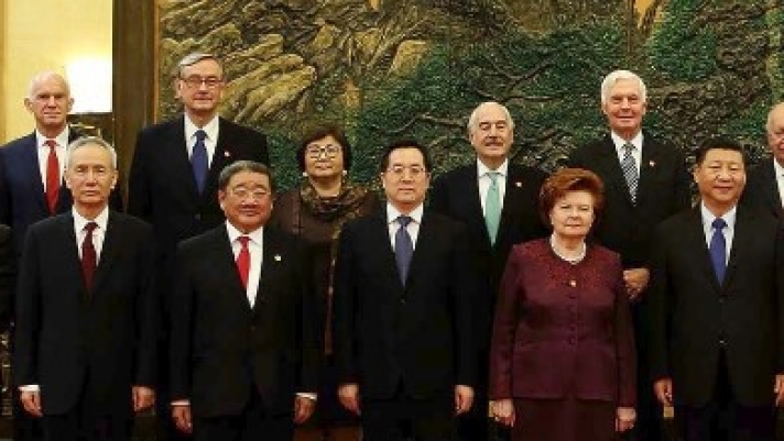 Από τον Πρόεδρο της Κίνας, Σι Τζινπίνγκ, έγινε δεκτός στο Πεκίνο ο Γιώργος Παπανδρέου