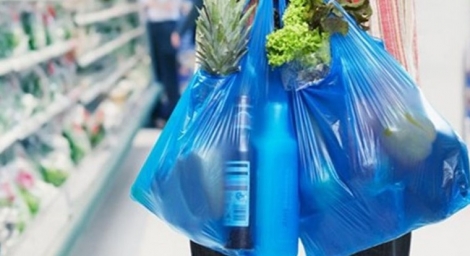 Τέλος οι πλαστικές σακούλες σε σούπερ μάρκετ και καταστήματα
