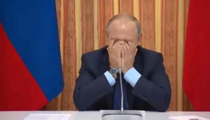 Δεν άντεξε ο Πούτιν και... έλιωσε στα γέλια στην κάμερα (ΒΙΝΤΕΟ)