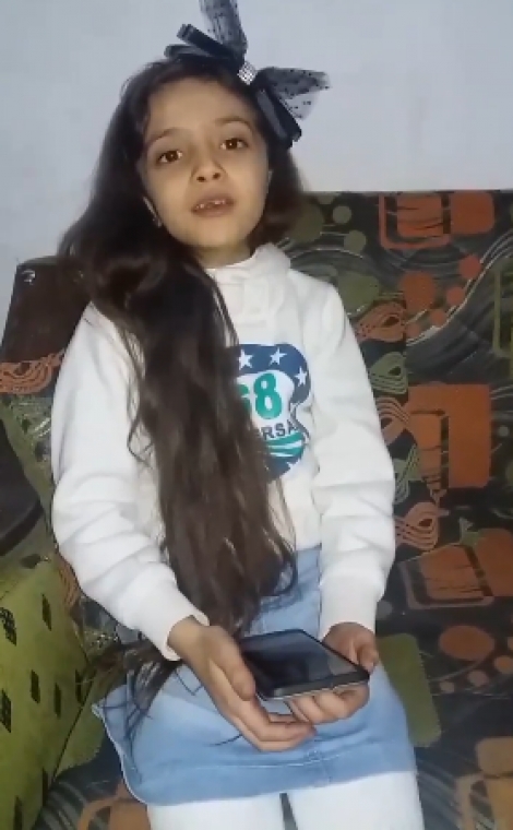Τα συγκλονιστικά τουιτς μιας 7χρονης που περιγράφει τη ζωή της στο εμπόλεμο Χαλέπι