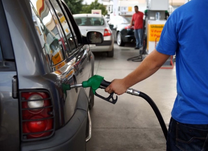 Ελλάδα: Εχουμε την τρίτη ακριβότερη βενζίνη στην ΕΕ