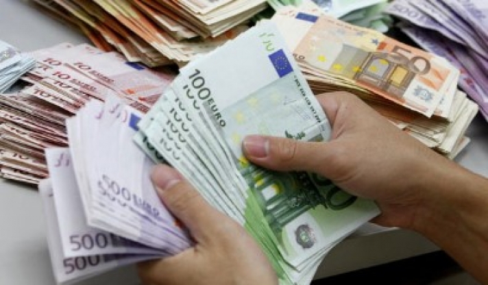 Τα πρόστιμα για όσους πληρώνουν μετρητά για αγορές άνω των 500 ευρώ