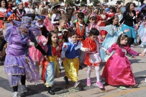 Καρναβάλι στην Πάτρα: Πάνω από 10.000 παιδιά θα πάρουν μέρος στην παρέλαση της Κυριακής
