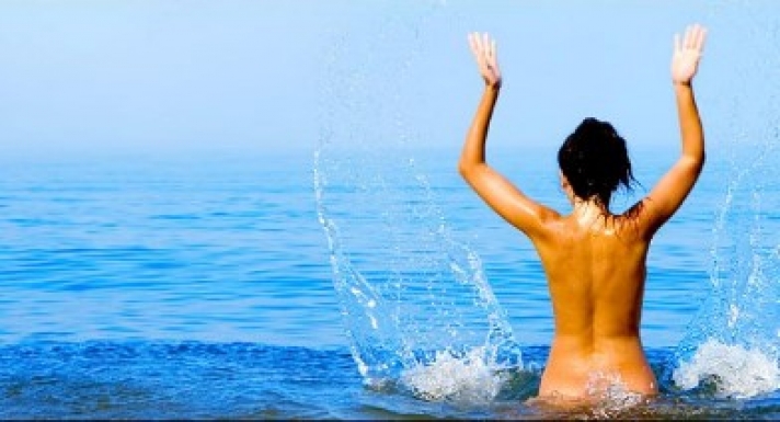 ΛΙΣΤΑ - Αυτές είναι οι καλύτερες παραλίες για γυμνισμό στην Ελλάδα!