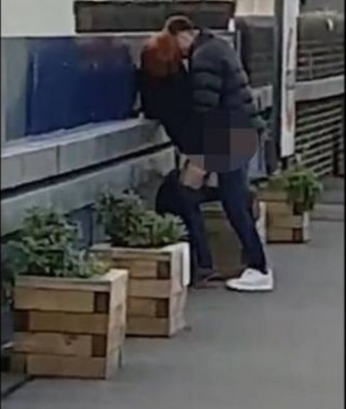 Σοκ: Έκαναν σεξ σε σταθμό του τρένου (Ακατάλληλο βίντεο)