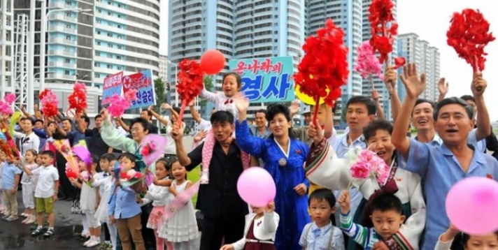Με παρέλαση... πυρηνικών επιστημόνων γιόρτασε ο Κιμ Γιονγκ Ουν τις πρόσφατες επιτυχίες του