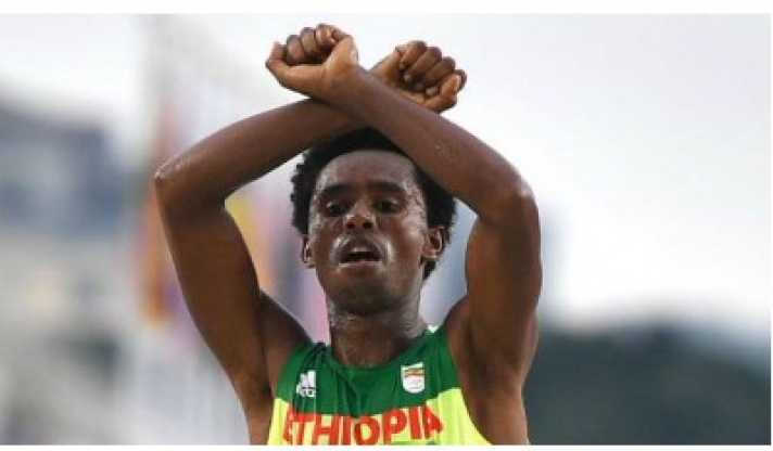 Η χειρονομία που μπορεί να κοστίσει... τη ζωή στον Αιθίοπα Ολυμπιονίκη!