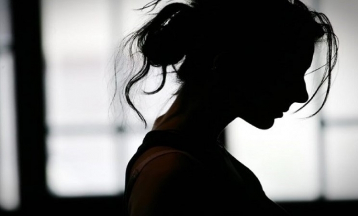 Άτυπη κατάθλιψη: Αυτά είναι τα «ύπουλα» σημάδια