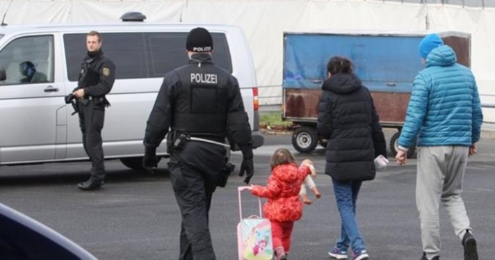 Πρόσφυγες στη Γερμανία «τρέμουν» την απέλαση