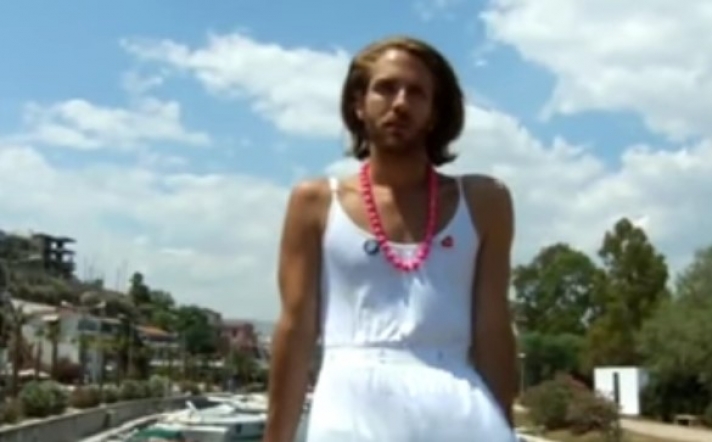 ΧΑΜΟΣ με την Ελληνίδα «Κοντσίτα»: Ποιος είναι ο 31χρονος Jason – Αντιγόνη και πώς εμφανίστηκε στην Αννίτα Πάνια! (Βίντεο)