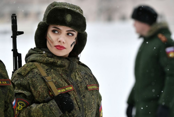 ΦΩΤΟ - Ο Ρωσικός στρατός διοργάνωσε διαγωνισμό ομορφιάς για τις στρατιωτίνες του!