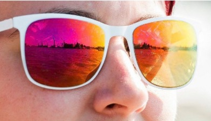 Δύο εκατομμύρια ζεύγη γυαλιών για τη σπάνια ολική ηλιακή έκλειψη του Αυγούστου