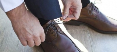 Επιστήμονες βρήκαν γιατί λύνονται μόνα τους τα κορδόνια των παπουτσιών