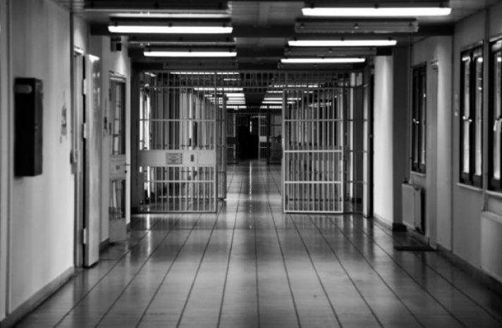 Κύκλωμα παράνομων αποφυλακίσεων: Ισοβίτης αρνείται να δώσει εξηγήσεις επικαλούμενος παράνομες υποκλοπές