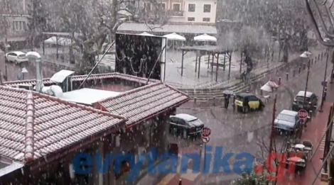 Ανοιξιάτικο Χιόνι στην Ελλάδα - Καρπενήσι 3 Απριλίου 2017 (Βίντεο)