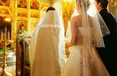 ΠΑΤΡΑ - Άγριο ξύλο σε πλούσιο γάμο : Γαμπρός και πεθερός έπαιξαν ξύλο γιατί η νύφη πήγε με…