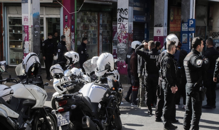 Βίντεο – ντοκουμέντο από τη συμπλοκή αλλοδαπών στο κέντρο της Αθήνας με έναν νεκρό