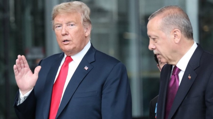 «Πόλεμος» Τραμπ - Ερντογάν: Πέφτει ο Dow Jones - «Γκρεμίζεται» η τουρκική λίρα