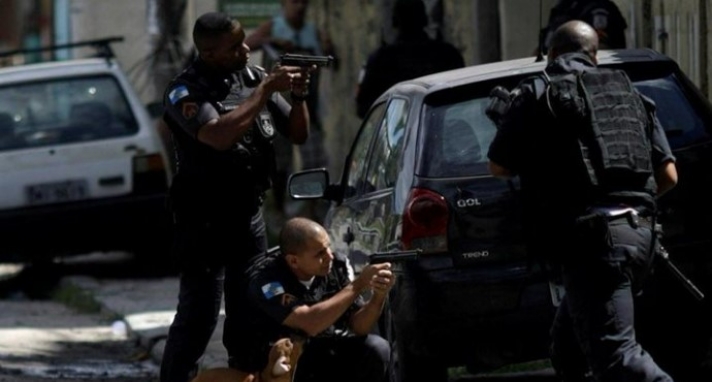 Χάος στο καρναβάλι του Ρίο ντε Τζανέιρο - Στα χέρια του στρατού η ασφάλεια