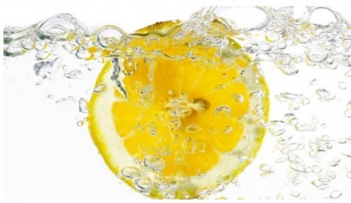 Nερό και λεμόνι- Τα οφέλη στην υγεία