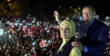 Εκθεση-καταπέλτης διεθνών παρατηρητών για το δημοψήφισμα στην Τουρκία