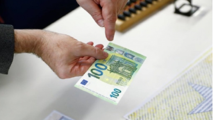 Έρχονται τα νέα χαρτονομίσματα των 100 και 200 ευρώ