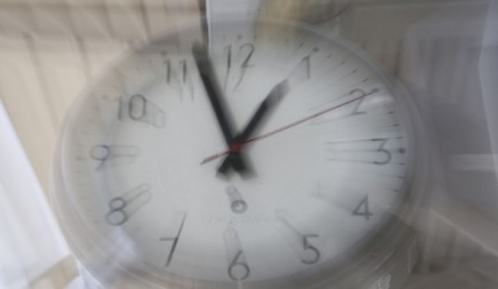Κομισιόν: Ξεκινά η συζήτηση για την αλλαγή της ώρας. Θα διατηρηθεί ή θα καταργηθεί ;