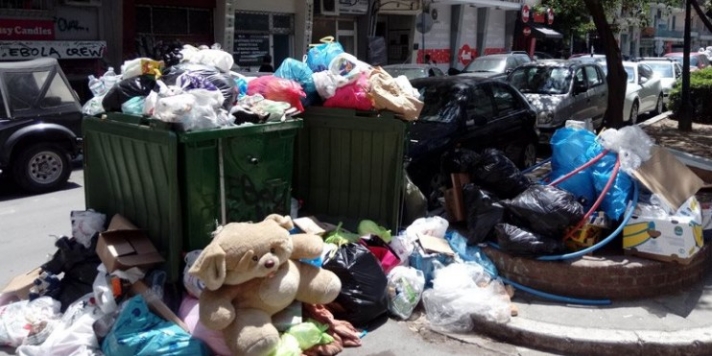 Αδιέξοδο με τόνους σκουπιδιών στους δρόμους: Κρίσιμη συνεδρίαση της ΠΟΕ-ΟΤΑ