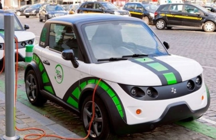 Οι Ιταλοί ετοιμάζουν ένα εκατομμύριο ηλεκτρικά αυτοκίνητα μέχρι το 2022!