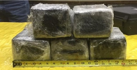 ΗΠΑ: Υπάλληλος της American Airlines βρήκε 15 κιλά κοκαΐνης σε αεροσκάφος!