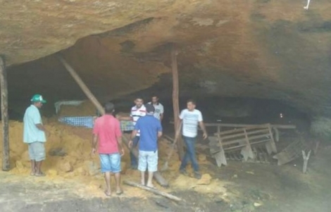 50 παγιδευμένοι από κατάρρευση σπηλαίου στη Βραζιλία – σε θρησκευτική γιορτή