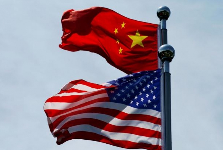 Μηχανισμό για αντίμετρα στον οικονομικό πόλεμο των ΗΠΑ εισάγει η Κίνα
