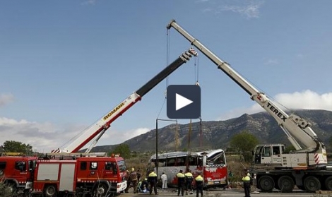 Ισπανία: Σε εξέλιξη η ταυτοποίηση των θυμάτων του δυστυχήματος με λεωφορείο