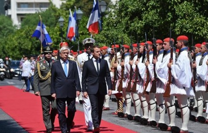 Στην Ελλάδα ο Εμανουέλ Μακρόν - Συνάντηση με τον Πρ.Παυλόπουλο