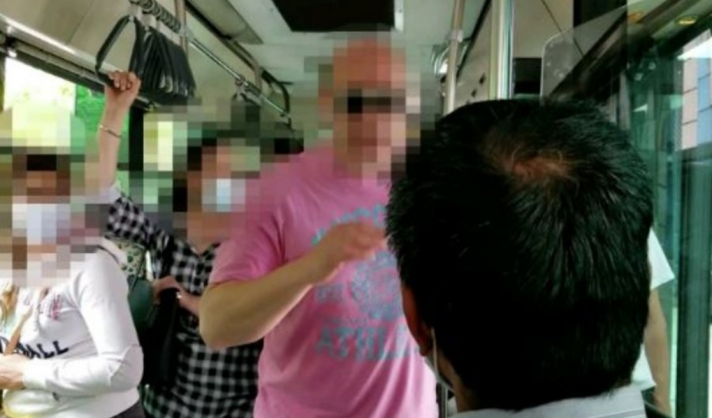 Οδηγός λεωφορείου τσακώθηκε άγρια με αλλοδαπό επιβάτη: «Εδώ κάνω κουμάντο εγώ»
