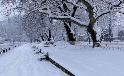 Σάκης Αρναούτογλου: «Καμπανάκι» για επέλαση του χειμώνα στις 25 Ιανουαρίου – Έρχεται πυκνό χιόνι