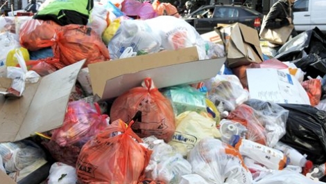 Γιορτές με τόνους σκουπιδιών έκαναν οι κάτοικοι της Ζακύνθου